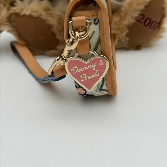 Dooney and Bourke Disney Wristlet - Picture 4 of 9